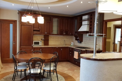 Элитная квартира в центре Бреста. До 8 гостей ! Сауна!