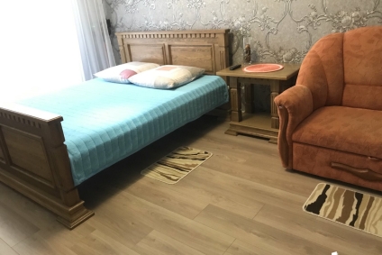 2-комнатная квартира на Морозова,1 этаж